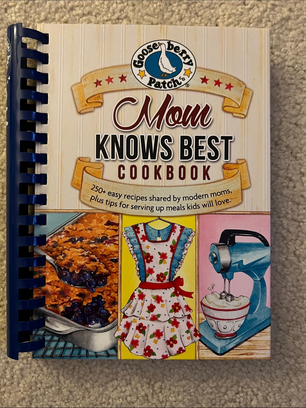 Gooseberry Patch Mom Knows Best Cookbook - SFH